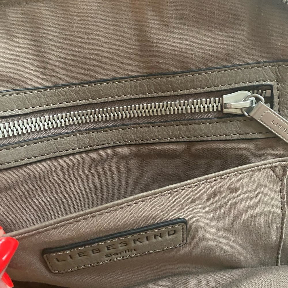 Liebeskind Berlin leather crossbody bag - Picture 16 of 16